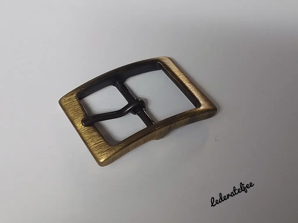 C98 Gesp 2.5cm Brons