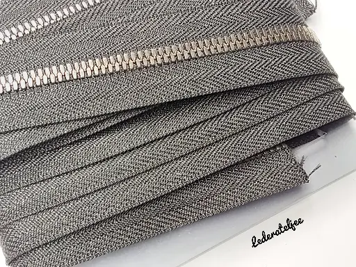 Rits YKK Excella 5 mm Gun metal tandjes