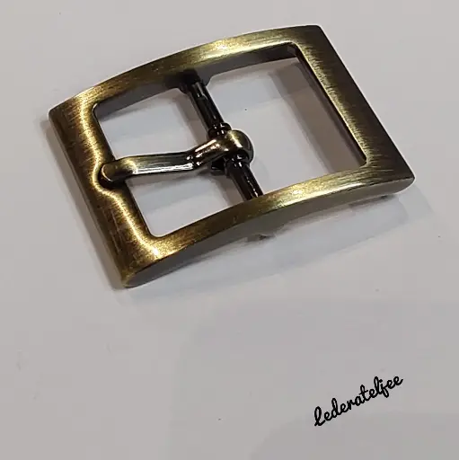 C69 Gesp 2cm Brons